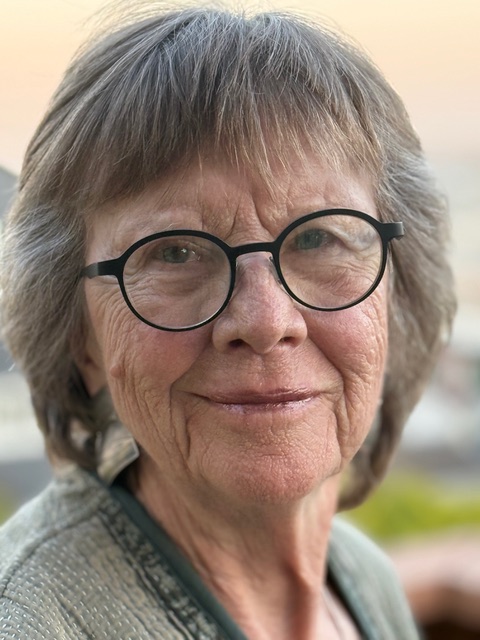 Photo headshot of Donna Calame.